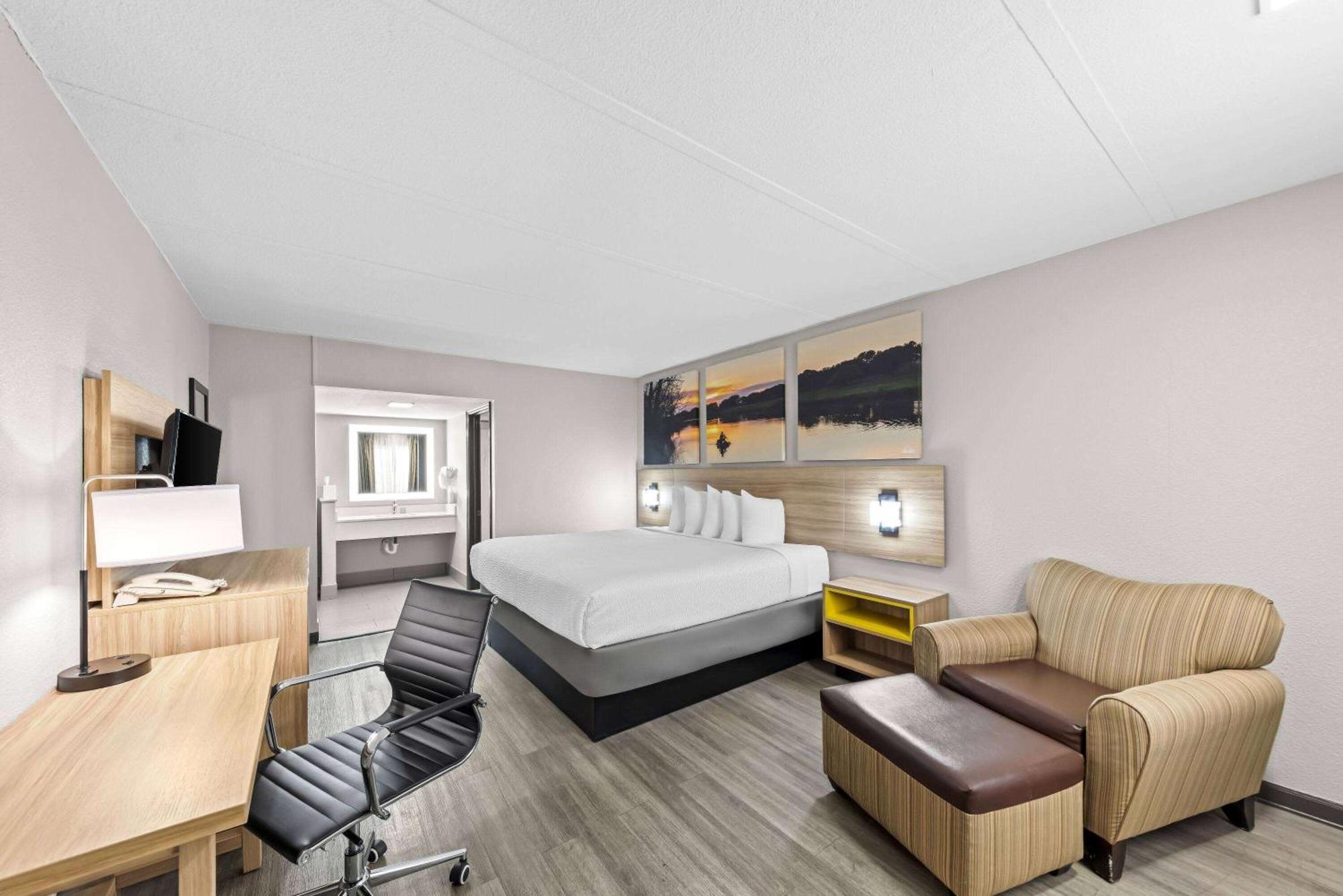 Days Inn By Wyndham Gainesville Esterno foto