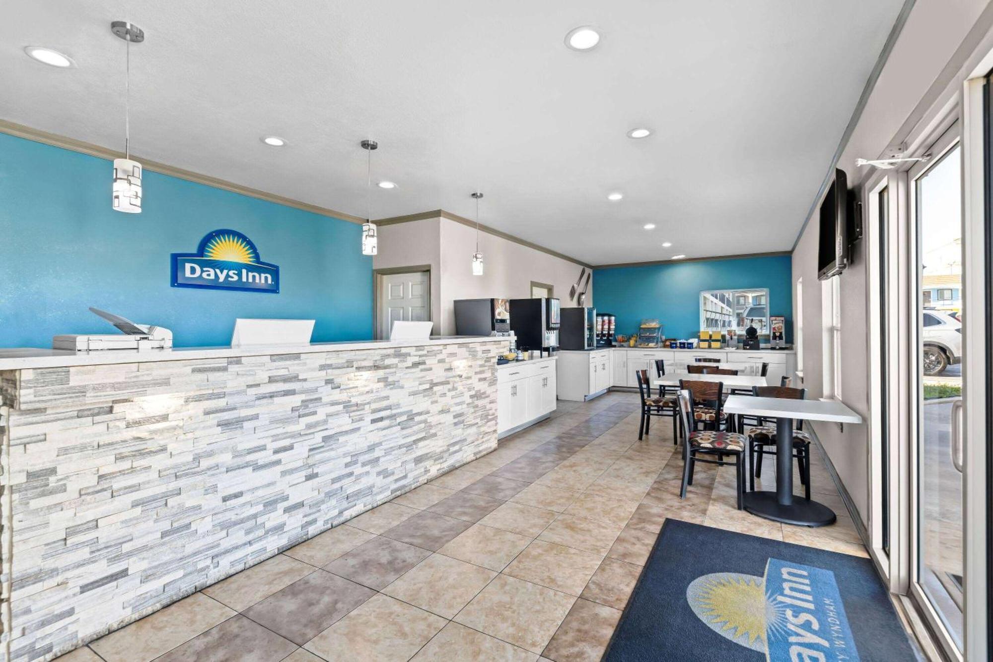 Days Inn By Wyndham Gainesville Esterno foto