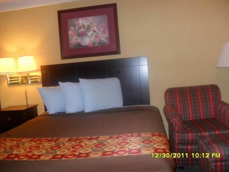 Days Inn By Wyndham Gainesville Esterno foto