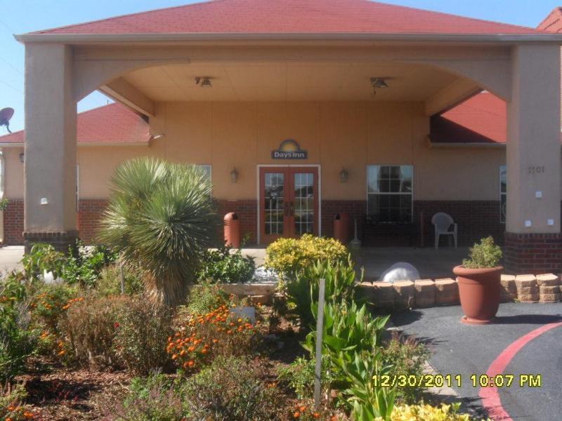 Days Inn By Wyndham Gainesville Esterno foto